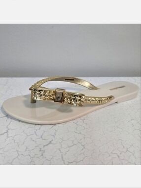 Mini Melissa Gold & Beige Flip-Flop Sandals, Size 1 (2-3)* ~ EUC